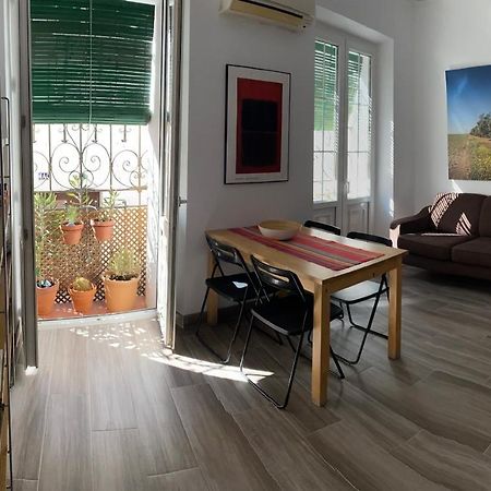 Apartamento Imperial Sevilla City Center Kültér fotó