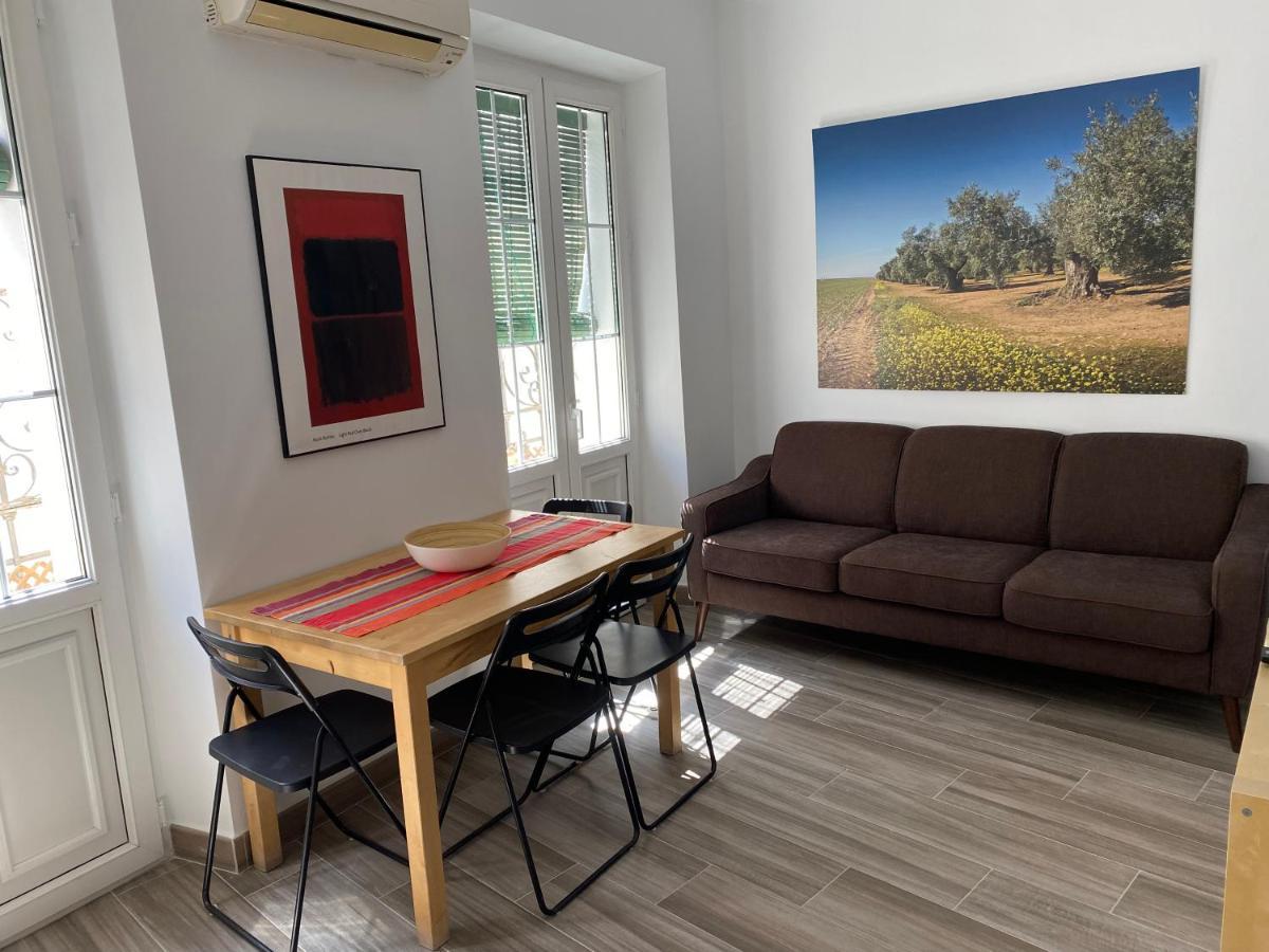 Apartamento Imperial Sevilla City Center Kültér fotó