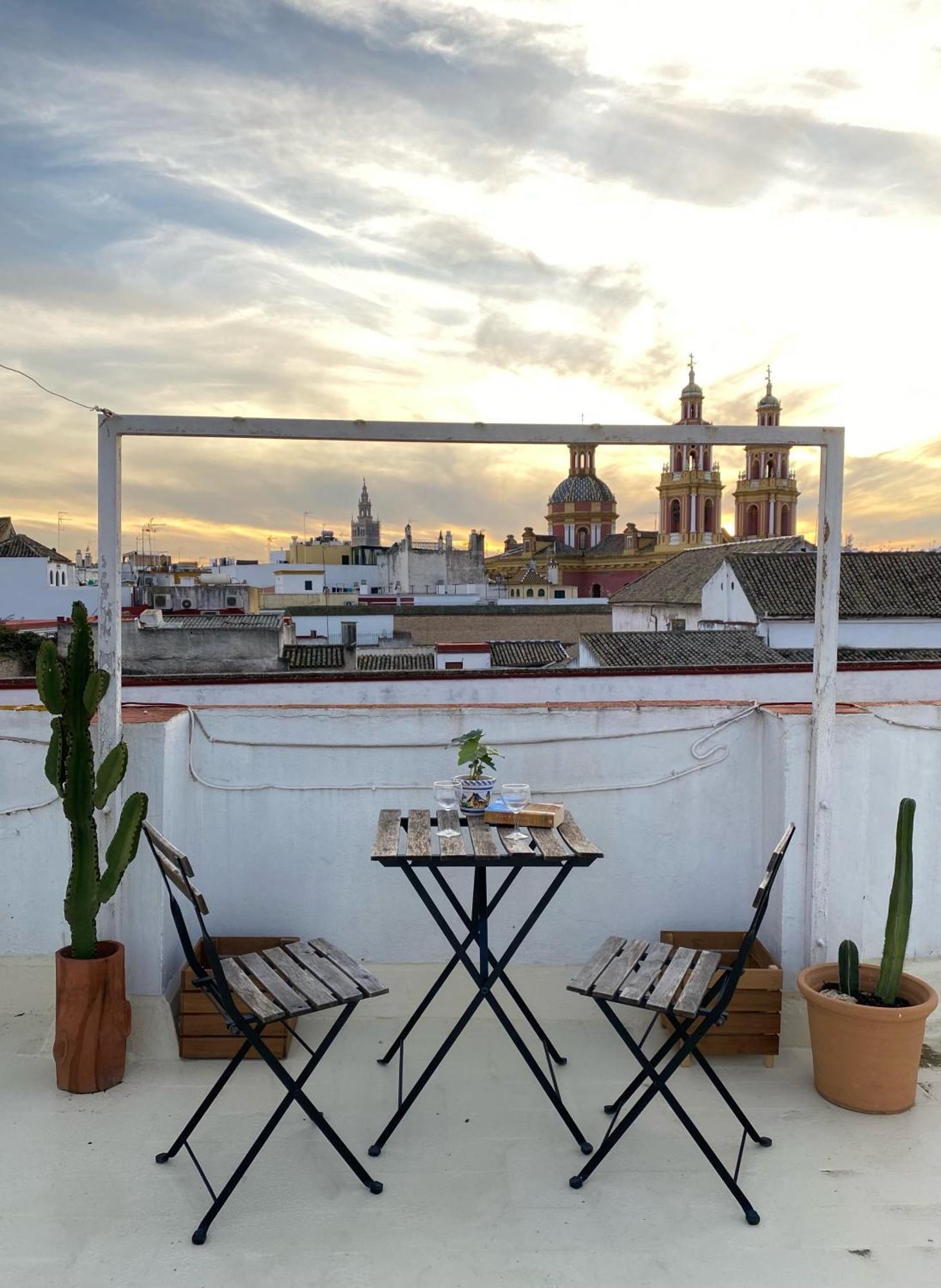Apartamento Imperial Sevilla City Center Kültér fotó